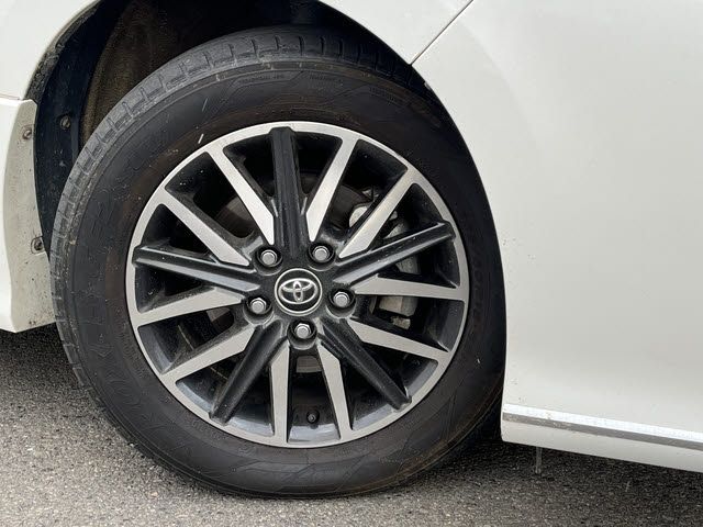 TOYOTA VOXY 2016 Image 31