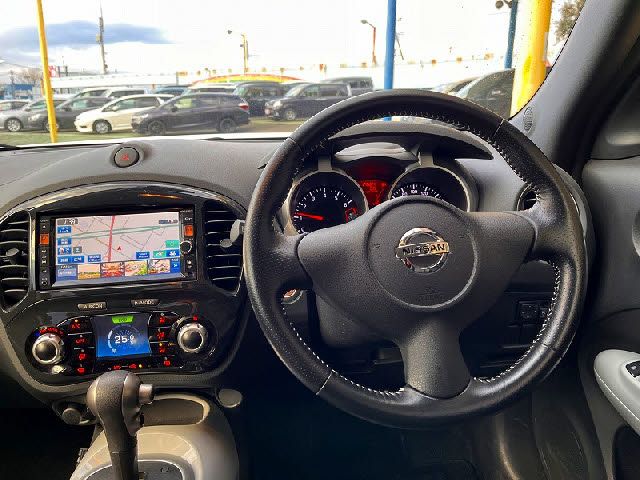 NISSAN JUKE 2012 Image 31