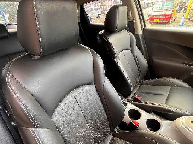 NISSAN JUKE 2012 Image 31