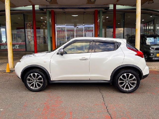NISSAN JUKE 2012 Image 31