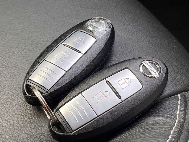 NISSAN JUKE 2012 Image 31