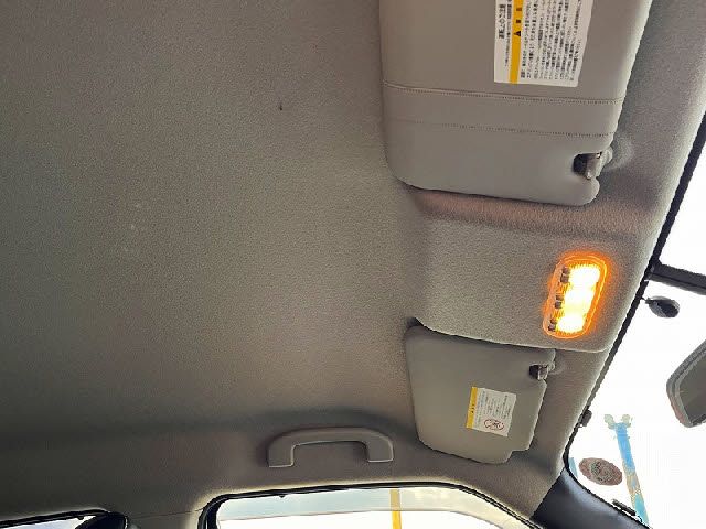 NISSAN JUKE 2012 Image 31