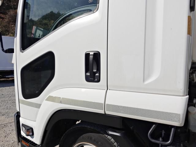 ISUZU FORWARD 2016 Image 31