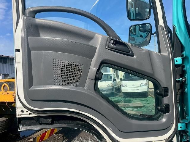 ISUZU FORWARD 2015 Image 31