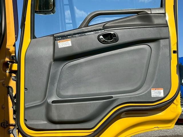 MITSUBISHI FUSOU SUPER GREAT 2013 Image 31