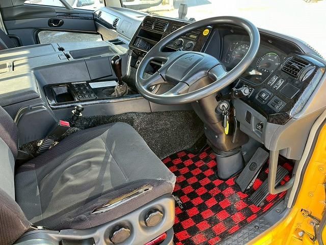 MITSUBISHI FUSOU SUPER GREAT 2013 Image 31