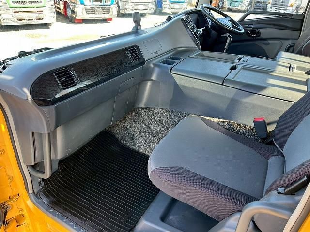 MITSUBISHI FUSOU SUPER GREAT 2013 Image 31