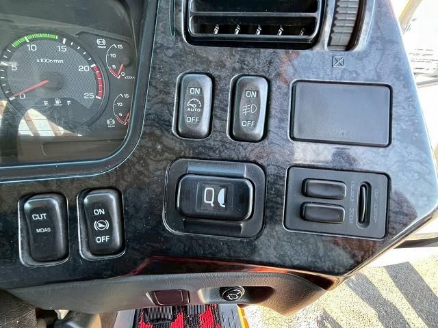 MITSUBISHI FUSOU SUPER GREAT 2013 Image 31