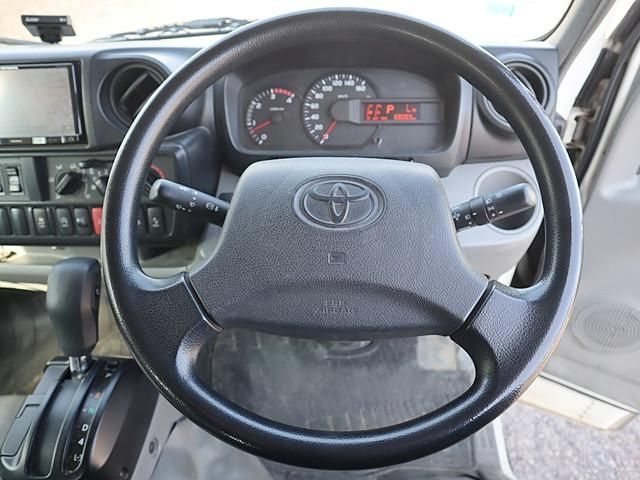 TOYOTA DYNA 2017 Image 31