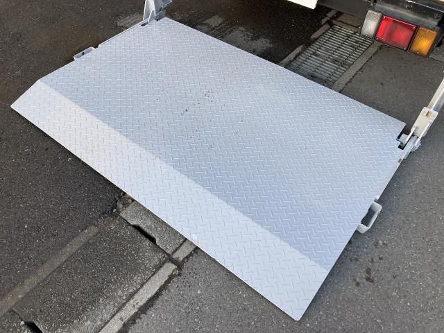 ISUZU ELF 2018 Image 31