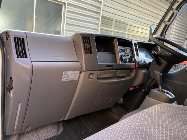 ISUZU ELF 2018 Image 31