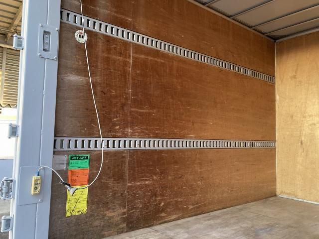 ISUZU ELF 2018 Image 31