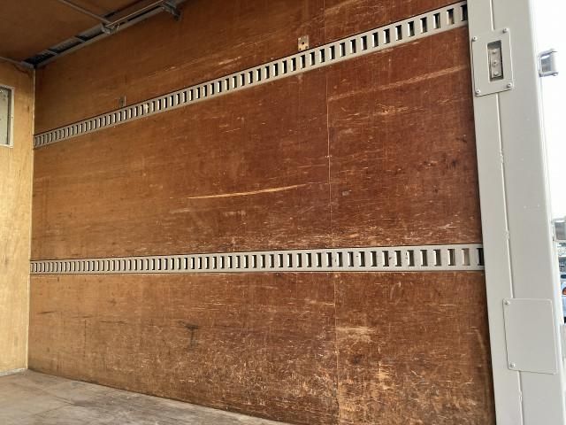 ISUZU ELF 2018 Image 31