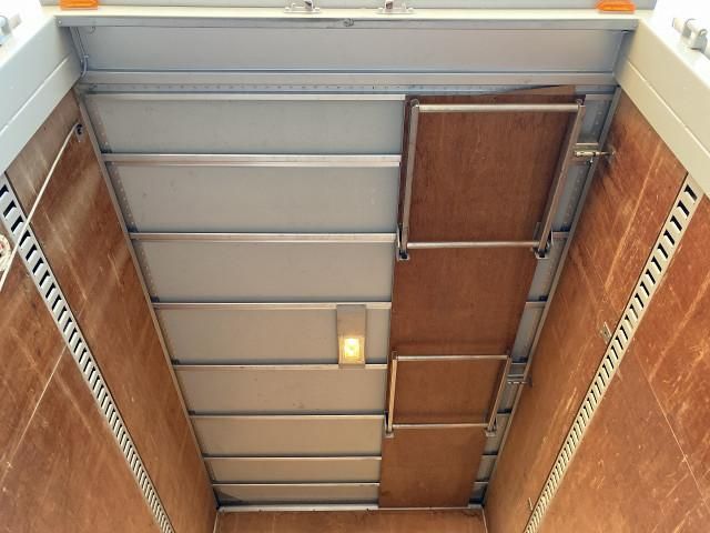 ISUZU ELF 2018 Image 31