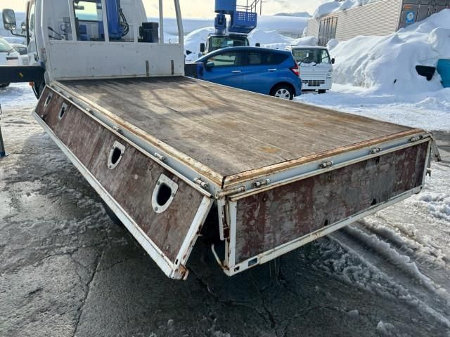 HINO DUTRO 2012 Image 31