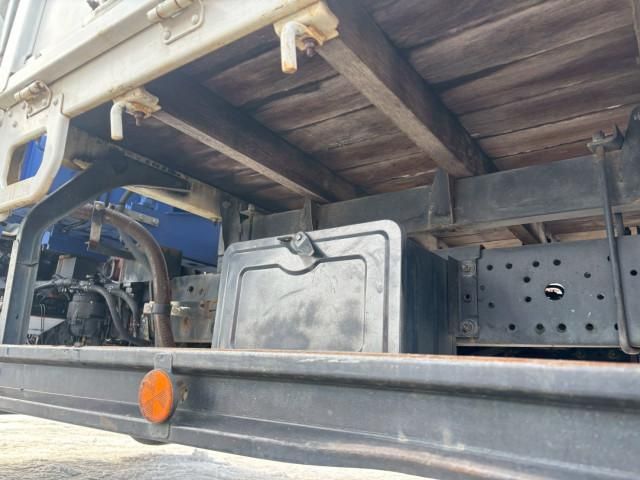 HINO DUTRO 2012 Image 31