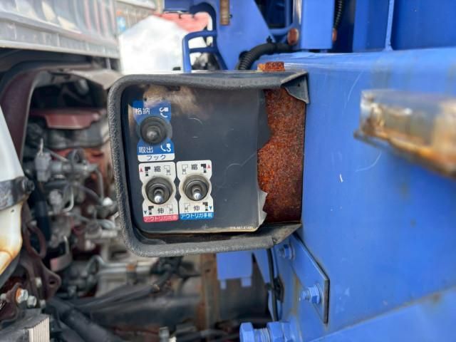 HINO DUTRO 2012 Image 31