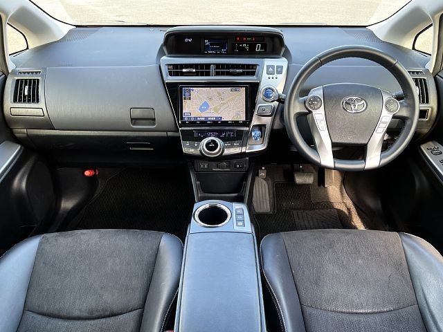 TOYOTA PRIUS ALPHA 2019 Image 31