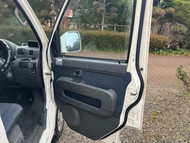 DAIHATSU HIJET CARGO 4WD 2013 Image 31