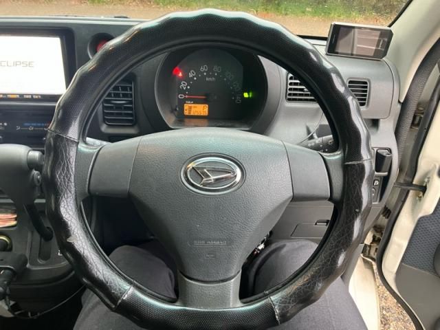 DAIHATSU HIJET CARGO 4WD 2013 Image 31