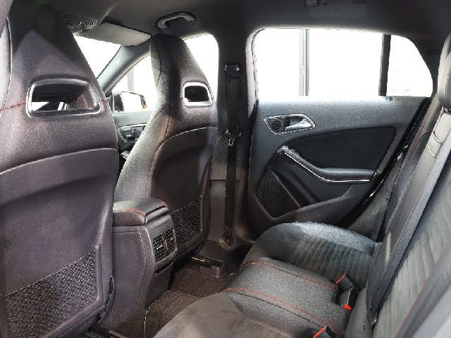 MERCEDES BENZ CLA SH 2017 Image 31