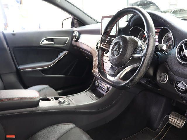 MERCEDES BENZ CLA SH 2017 Image 31