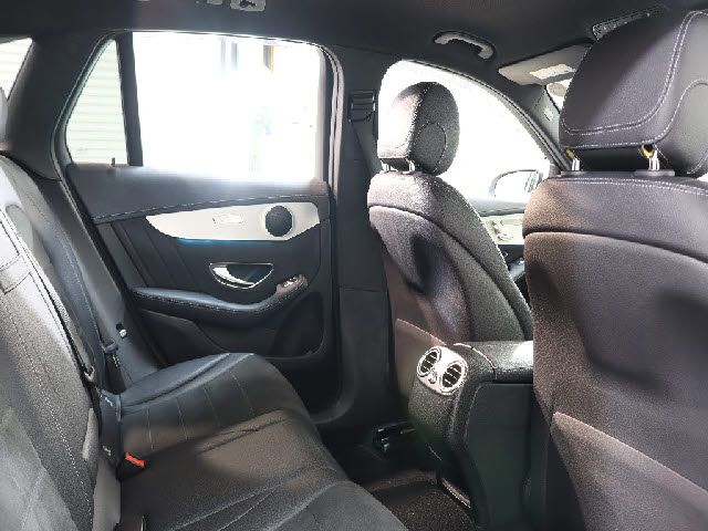 MERCEDES BENZ GLC CL 2016 Image 31