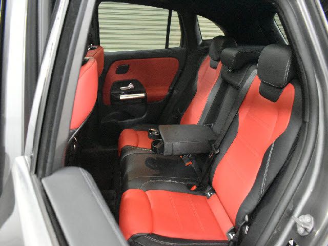 MERCEDES BENZ GLA CL 2020 Image 31