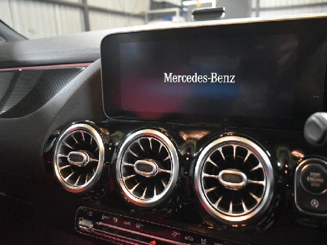 MERCEDES BENZ GLA CL 2020 Image 31