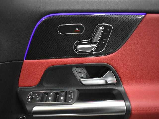 MERCEDES BENZ GLA CL 2020 Image 31