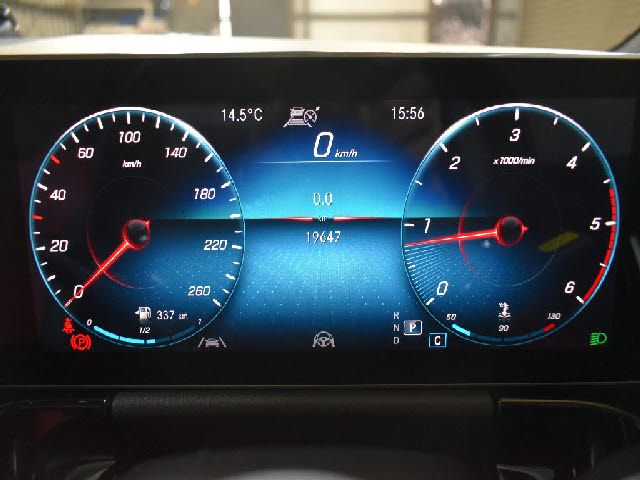 MERCEDES BENZ GLA CL 2020 Image 31