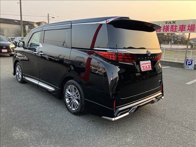 TOYOTA ALPHARD HYBRID 2024 Image 31