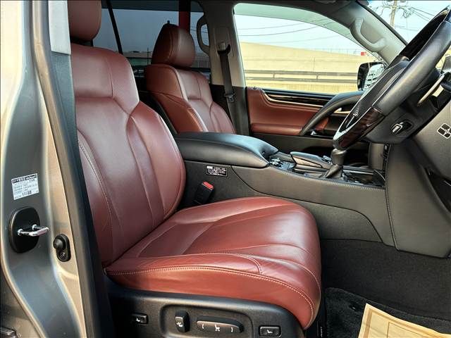 TOYOTA LEXUS LX570 AWD 2018 Image 31