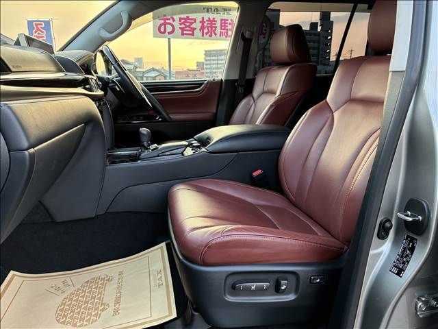 TOYOTA LEXUS LX570 AWD 2018 Image 31