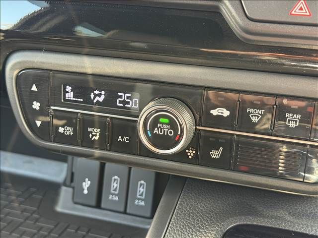 HONDA N BOX CUSTOM 2021 Image 31