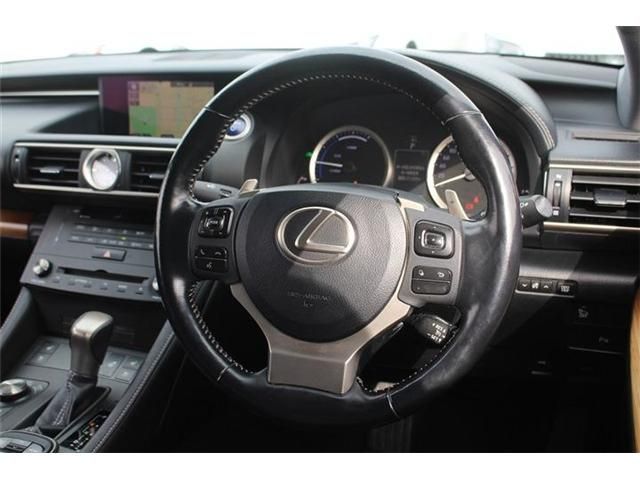 TOYOTA LEXUS RC300H 2015 Image 31