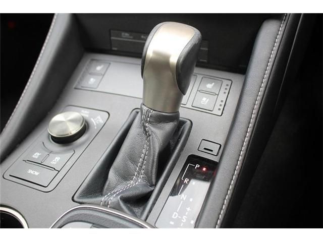 TOYOTA LEXUS RC300H 2015 Image 31