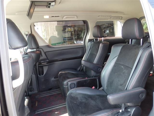 TOYOTA VELLFIRE 2013 Image 31