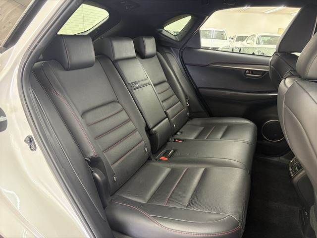 TOYOTA LEXUS NX300H 2014 Image 31