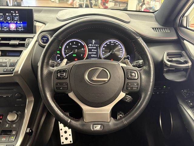 TOYOTA LEXUS NX300H 2014 Image 31