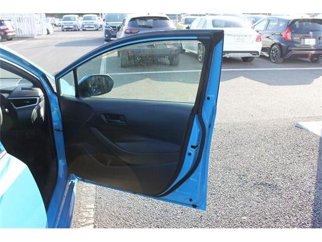 TOYOTA COROLLA SPORT 2018 Image 31