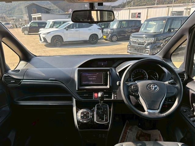 TOYOTA ESQUIRE 2016 Image 31