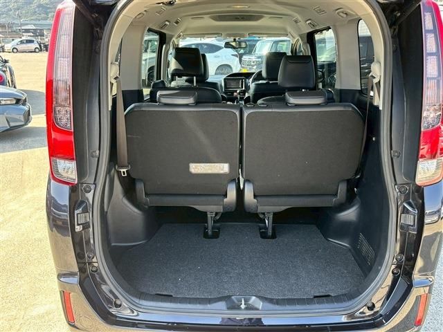 TOYOTA ESQUIRE 2016 Image 31