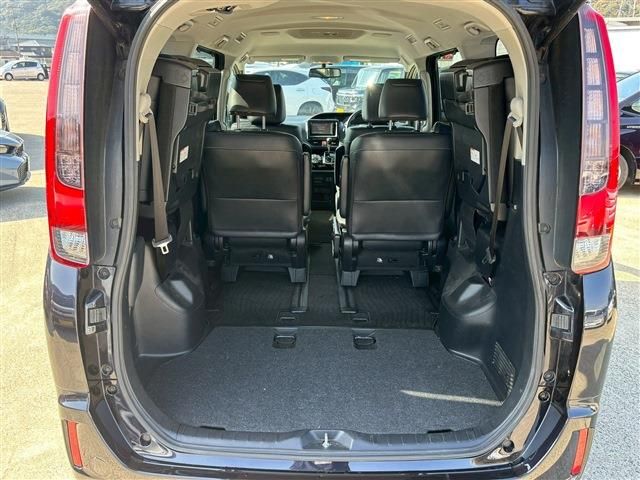 TOYOTA ESQUIRE 2016 Image 31