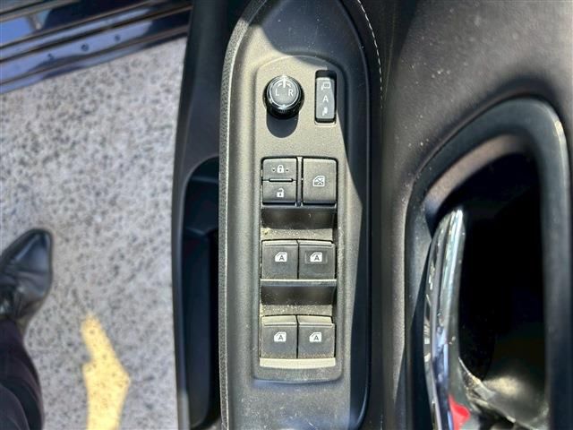 TOYOTA ESQUIRE 2016 Image 31