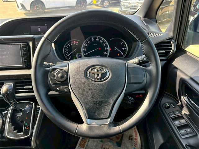 TOYOTA ESQUIRE 2016 Image 31