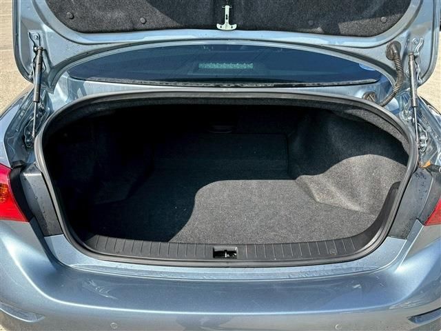 NISSAN SKYLINE 2016 Image 31