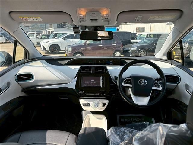 TOYOTA PRIUS 2016 Image 31