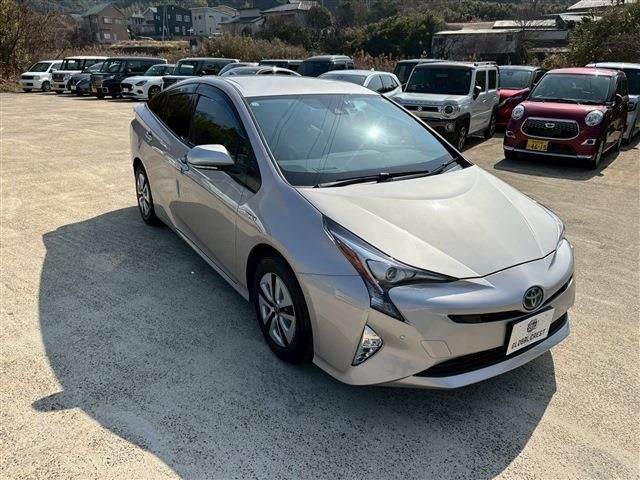 TOYOTA PRIUS 2016 Image 31