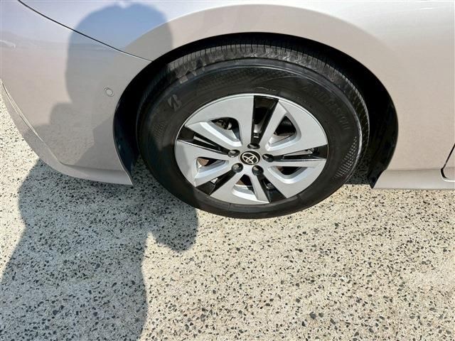 TOYOTA PRIUS 2016 Image 31